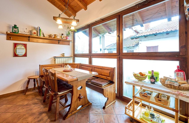 Apartment 'Bruna - 100m Dal Lago Maggiore' with Wi-Fi