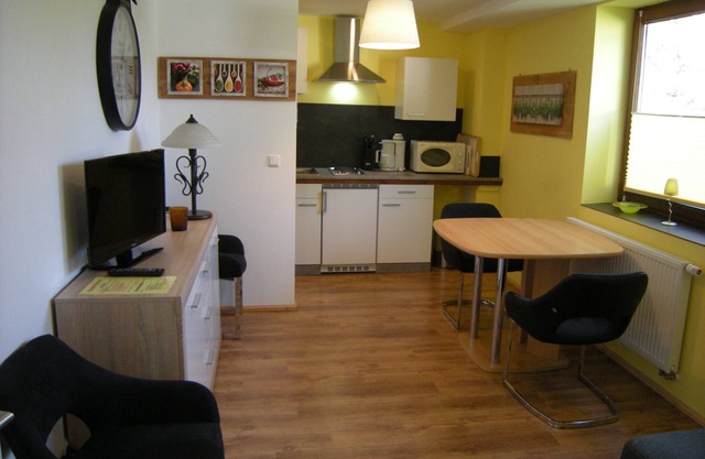 Apartment 'Bungalow 47 basement' with Private Terrace and free Wi-Fi