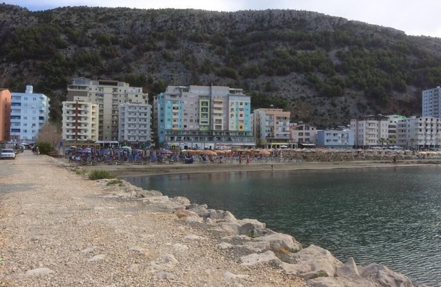 Apartment by the beach
