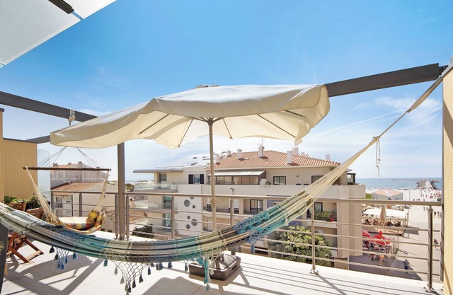 Apartment 'Cantinho Da Praia Da Barra' with Sea View, Shared Pool and Wi-Fi