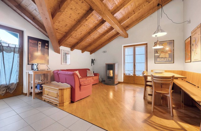 Apartment 'Carla, Strembo' with Balcony and Wi-Fi
