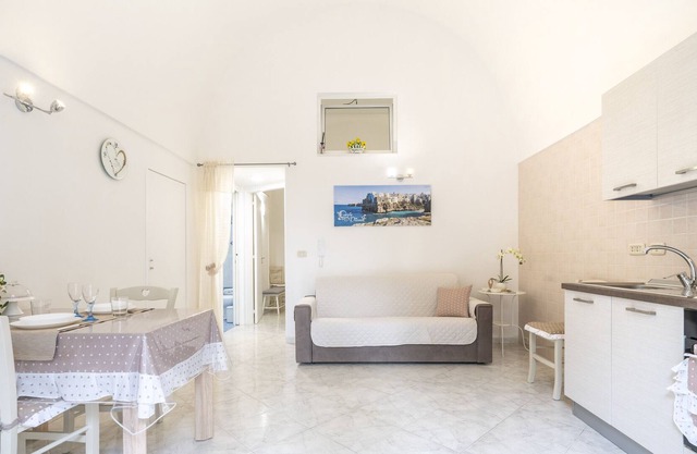 Apartment 'Carpe Diem Da Lulù' with Wi-Fi and Air Conditioning