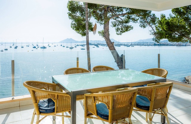 Apartment Catalina 3B- tres dormitorios with Sea View, A/C, Wi-Fi & Terrace