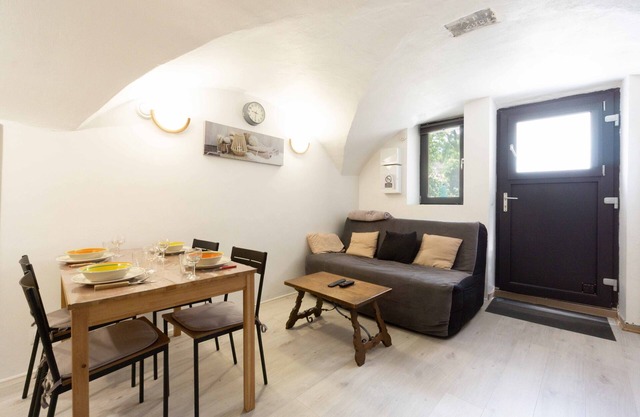Apartment 'Charmant 3 Etoiles' with Mountain View, Private Terrace and Wi-Fi