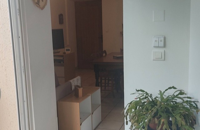 Apartment 'Chez Ma Mère' with Shared Terrace, Wi-Fi and Air Conditioning