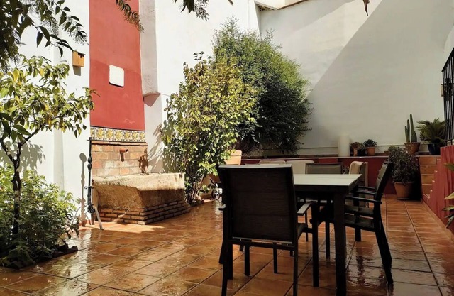 Apartment 'Dar Ar Nur Albaycin con Patio' with Private Terrace, Wi-Fi and Air Conditioning