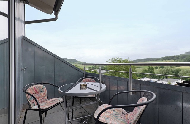 Apartment 'Riesling' with Shared Garden, Balcony and Wi-Fi