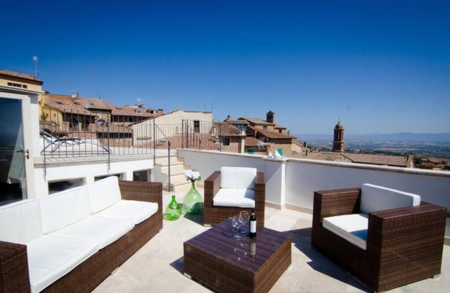 Apartment dell 'Erbe with panoramic terraces