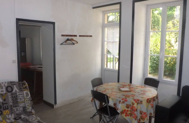 APARTMENT DOOR Marais Poitevin (MARINE-CULTURE-HISTORY)