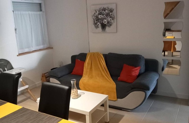 Apartment 'Duplex familial grand confort T3' with Private Terrace, Wi-Fi and Air Conditioning