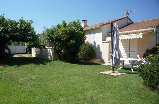 apartment F1,1 room, 1 kitchen, 1 bathroom possibility 4 pers.