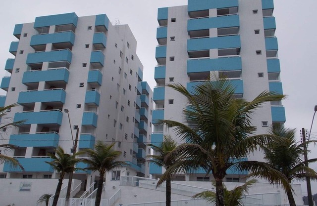 APARTMENT FACING THE SEA, OPEN THE GATE AND YOU'RE ALREADY ON THE SAND! NOW WITH WI-FI!