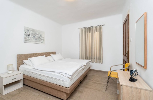 Apartment Family Tokić - One Bedroom Apartment with Terrace