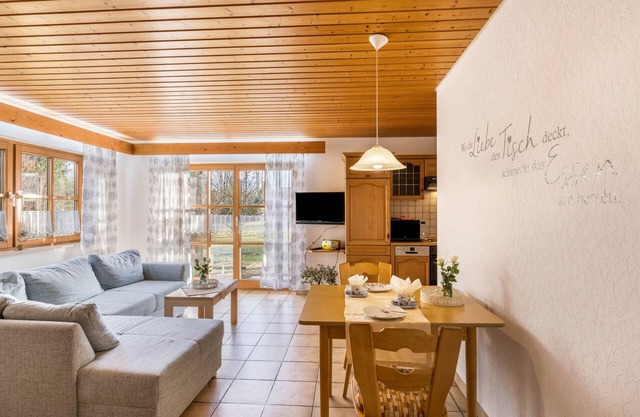 Apartment 'Ferienhaus Toni Wiesenstube' with Private Terrace, Shared Garden and Wi-Fi