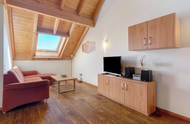 Apartment 'Ferienwohnung Zwetschge' with Shared Garden, Balcony and Wi-Fi