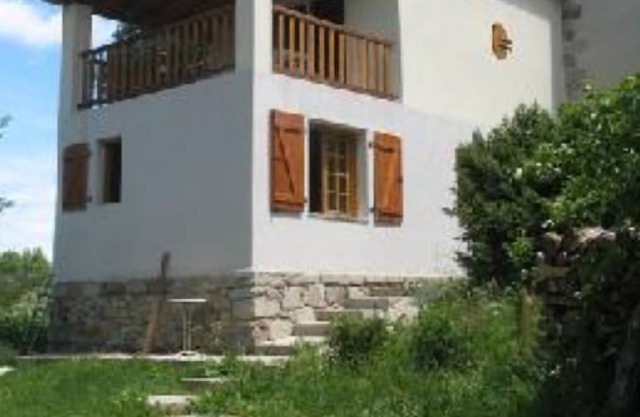 Apartment/ flat - MérinchalHouse with garden