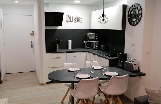 APARTMENT FOR CURISTS AND OTHERS