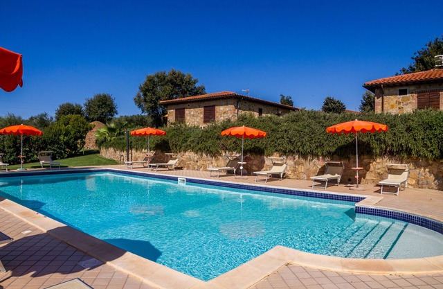 Apartment 'Formica' with Shared Pool, Wi-Fi and Air Conditioning
