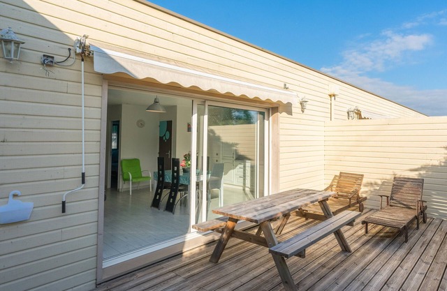 Apartment 'Le Clos Du Champ De L'Amour - Ile De Ré' with Pool and Air Conditioning