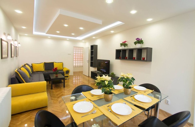 Apartment Free.Three@CityCenter Belgrade