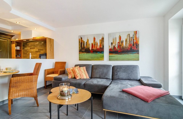 Apartment 'Gästehaus Wüpping 2' with Shared Terrace, Shared Garden and Wi-Fi