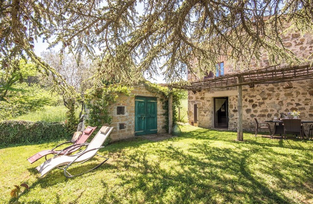 Apartment "Gemma Verde-Tavoleto" with Mountain View, Garden & Wi-Fi