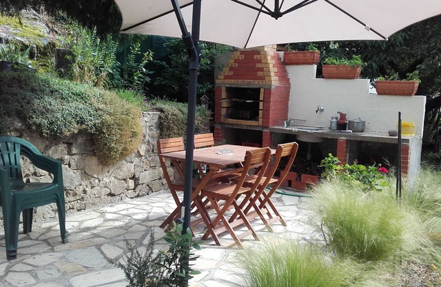 Apartment 'Gite Bulgarana - 4 Pers' with Private Garden and Wi-Fi