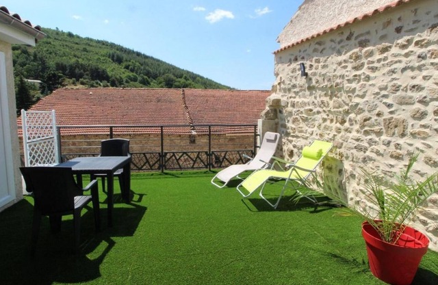 Apartment "Gîte L'Armu" with Mountain View, Whirlpool & Wi-Fi