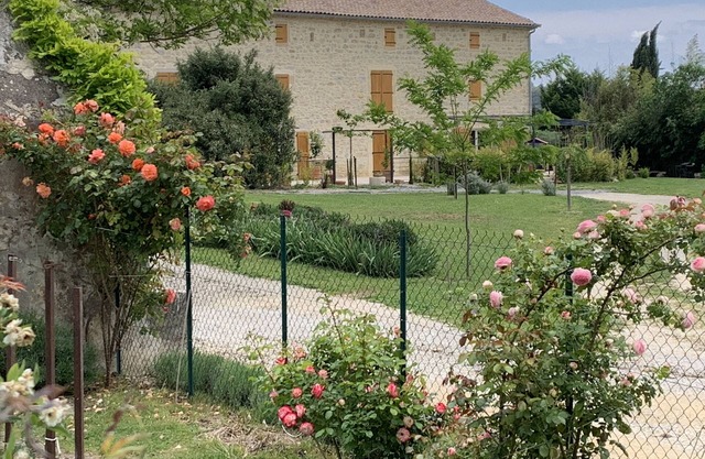 Apartment/GITE sleeps 4 with SPA (Massages on reservation)