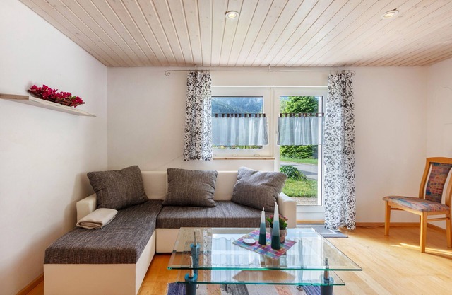 Apartment 'Haus Strohmeier' with Private Terrace, Private Garden and Wi-Fi