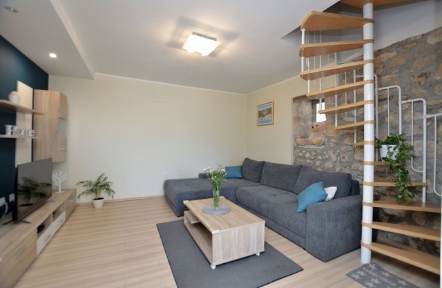 Apartment Hill (94461-A1) - Sv.Jelena