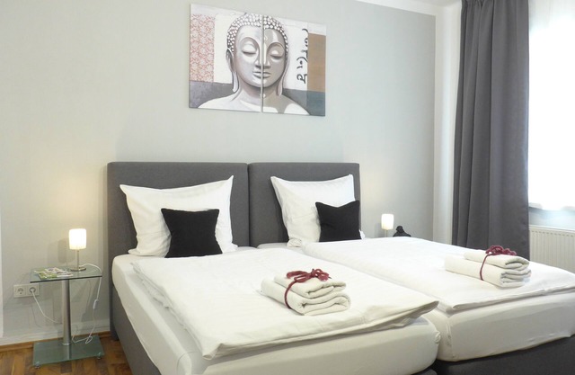 Apartment House * modern and tasteful, in the heart of Saarbrücken