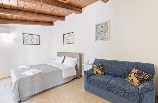 Apartment 'Il Fascino Del Borgo' with Wi-Fi and Air Conditioning