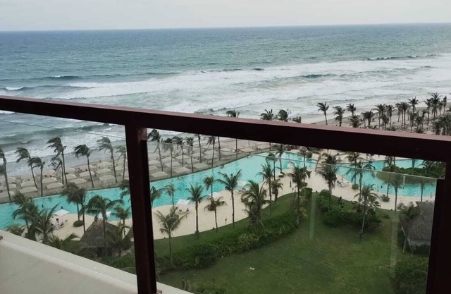 Apartment in front of the beach
