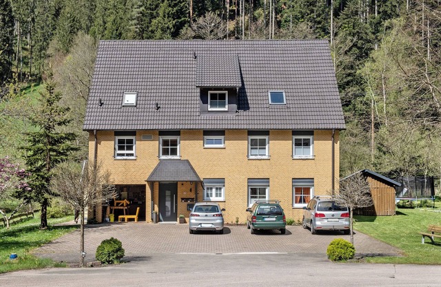 Apartment 'Idyllische Am Waldesrand' with Private Terrace, Shared Garden and Wi-Fi