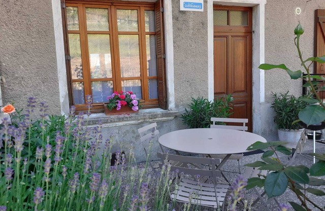 Apartment in an en suite house