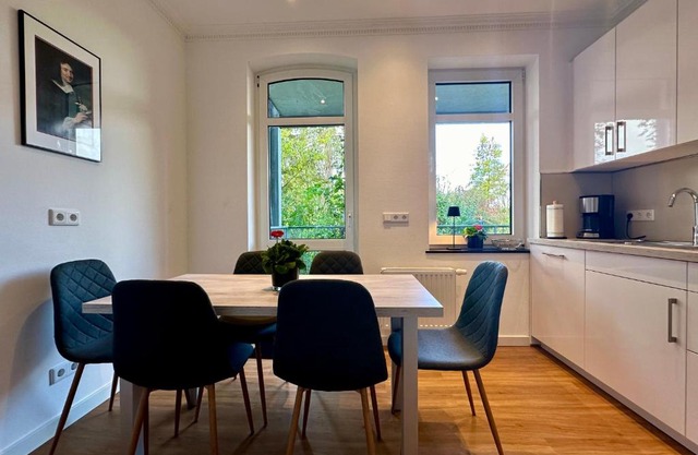 Apartment in Bad Wilhelmshöhe mit großem Balkon im Grünen und kostenfreien Parkplätzen