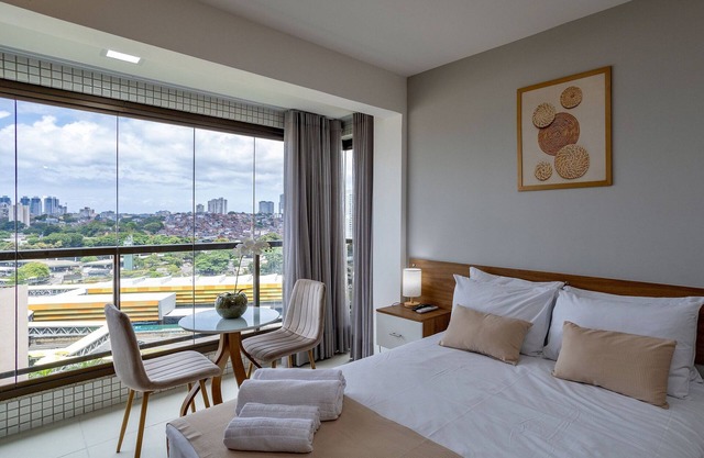 Apartment in Building with Pool and Fitness Center