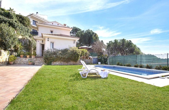 Apartment in Canyelles near the Beach