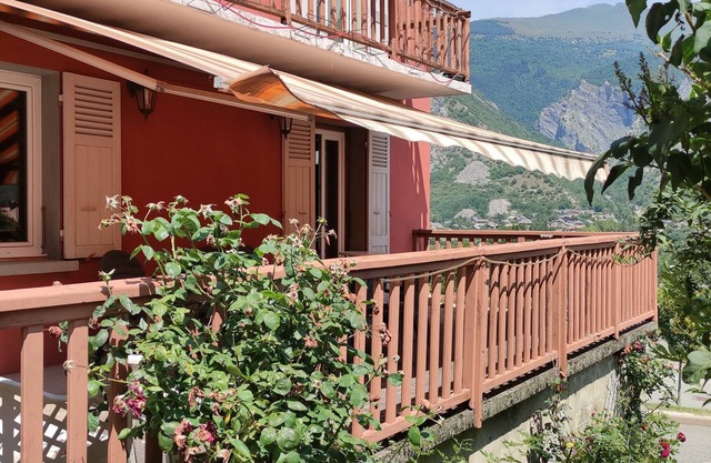 Apartment in the mountains, ideal for visiting the Maurienne in summer and winter