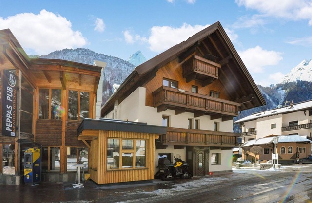 Apartment in Huben near Ski Slopes