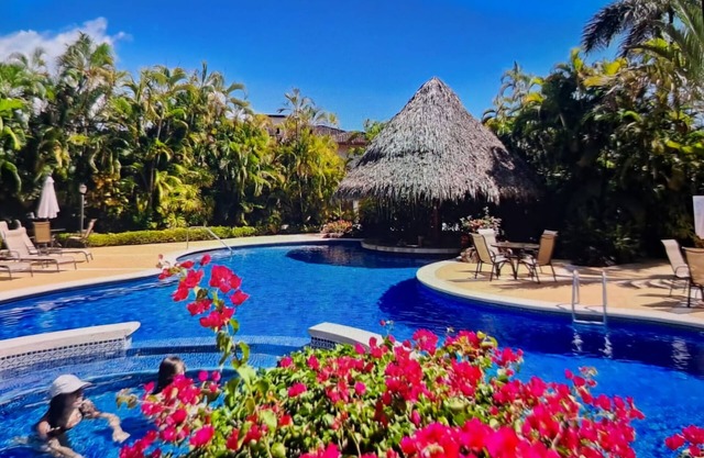 Apartment in Los Sueños, close to the beach, pools and beach club.