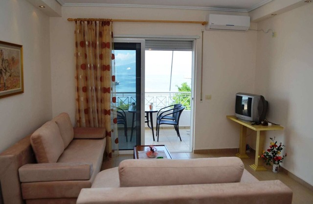 Apartment in Saranda with Sea Views