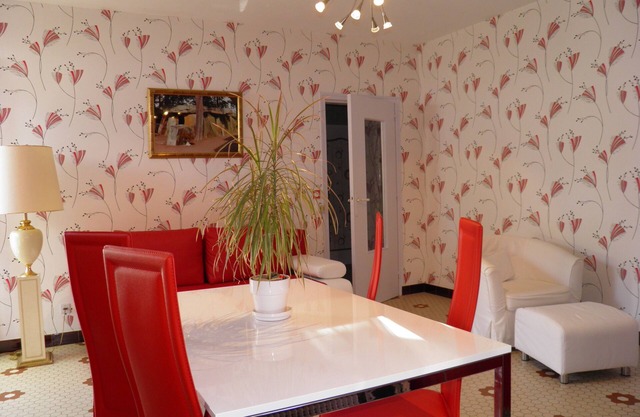 APARTMENT IN THE GARDEN OF HISTORICAL MONUMENT OF 5000 YEARS