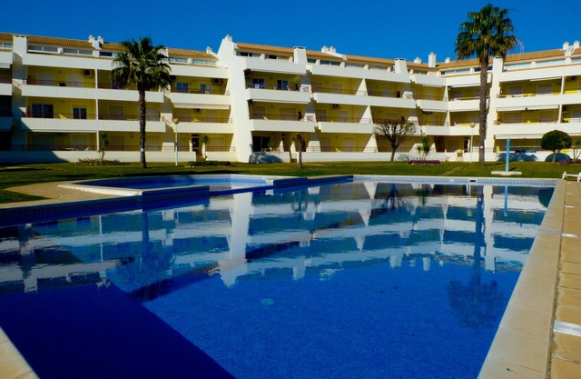 Apartment in Vilamoura 900m from Falésia beach/Marina with pool