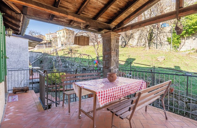 Apartment 'Casa Claire' with Mountain View, Private Terrace and Private Garden