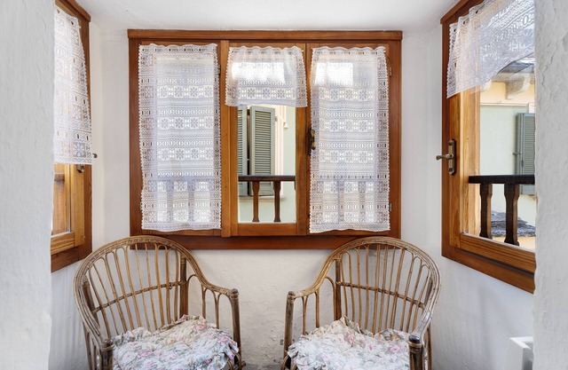 Apartment 'A Casa Di Elda' with Mountain View