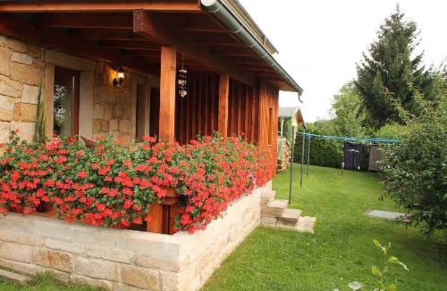 Apartment 'Jörgs Ferienwohnung Lohmen' with Private Terrace, Private Garden and Wi-Fi