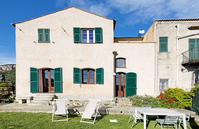 Apartment 'Le Case Del Sole - Il Rustico' with Sea View, Wi-Fi and Air Conditioning