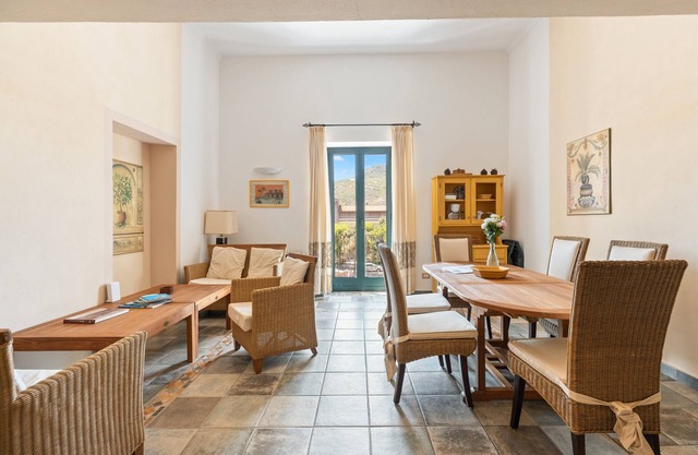 Apartment 'Le Residenze In Piazza' with Balcony, Wi-Fi and Air Conditioning